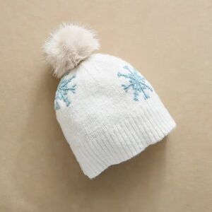 Sundance White Ivory Beanie winter hat with Blue Snowflakes NWT